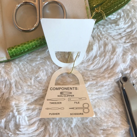 Manicure set by La Vie - 5 pieces + 1 extra - Picture 3 of 6